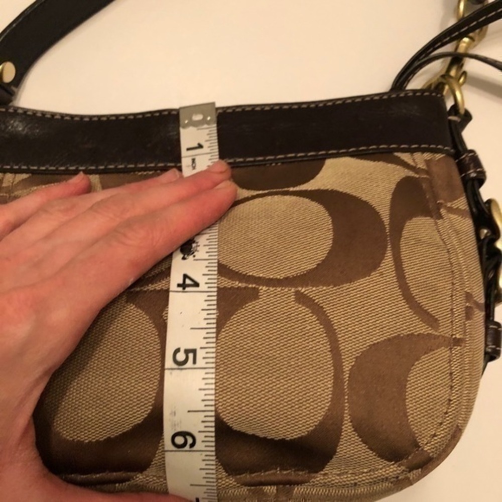 Coach brown leather jacquard signature mini bag - Picture 6 of 14